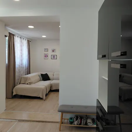Apartment Hortensia Buje